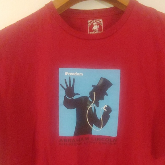 Graphic t-shirt - Picture 1 of 5